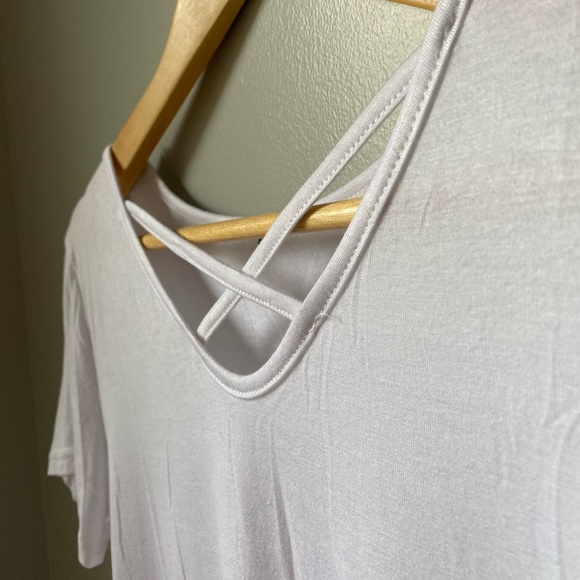 Cross Front Tee - Picture 5 of 8